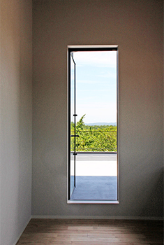 バロック 【愛知県瀬戸市×平屋風×理想のデザイン】豊かな緑を借景にした和洋折衷ハウス。平屋スタイルの暮らしも叶うの建築実例画像8