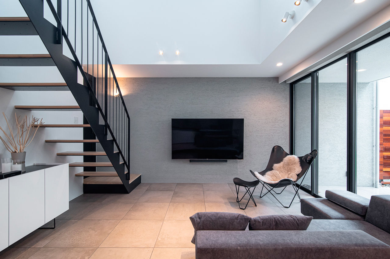 バロック 【名古屋市｜ガレージハウス】高低差のある傾斜地を活かした設計。暮らしはエレガント＆スマートにの建築実例画像3