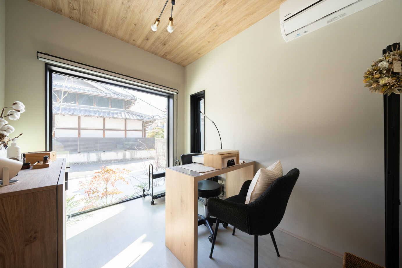 ヤマト住建 【ZEH/高耐震】冬でも半袖で快適。木の温もりあふれる空間で暮らす家の建築実例画像7