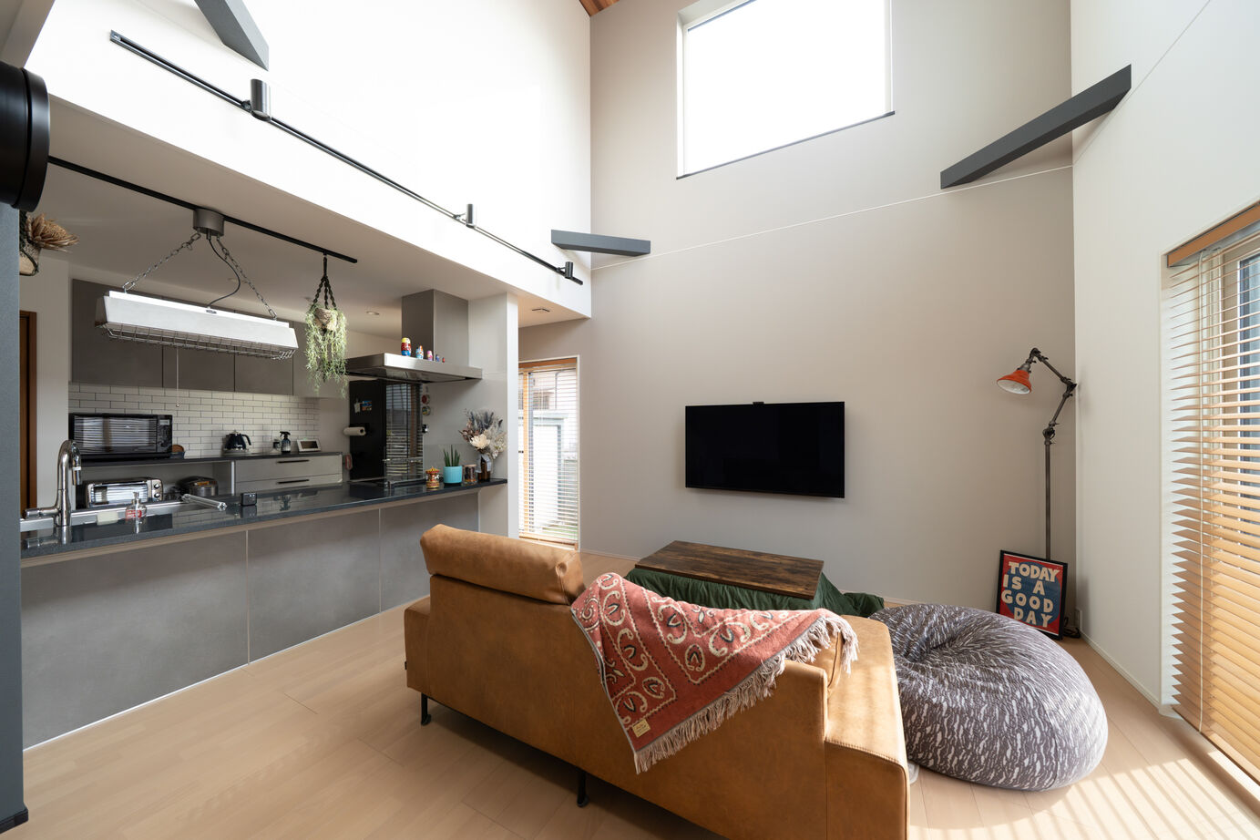 ヤマト住建 【吹き抜け/家事ラク】こだわりを詰め込んだ、アメリカンテイストの住まいの建築実例画像4