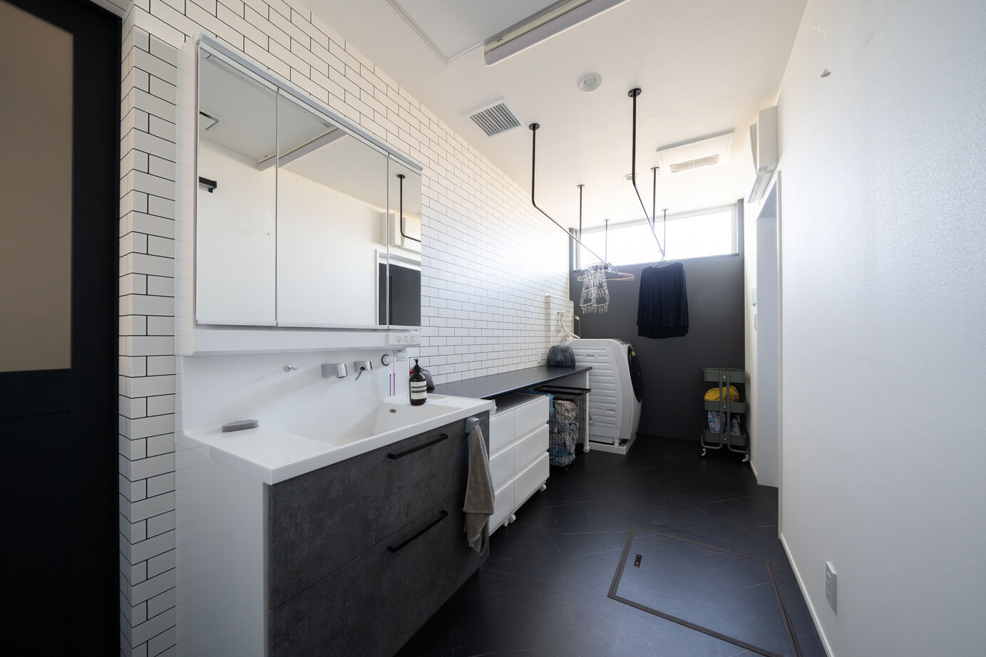 ヤマト住建 【吹き抜け/家事ラク】こだわりを詰め込んだ、アメリカンテイストの住まいの建築実例画像7