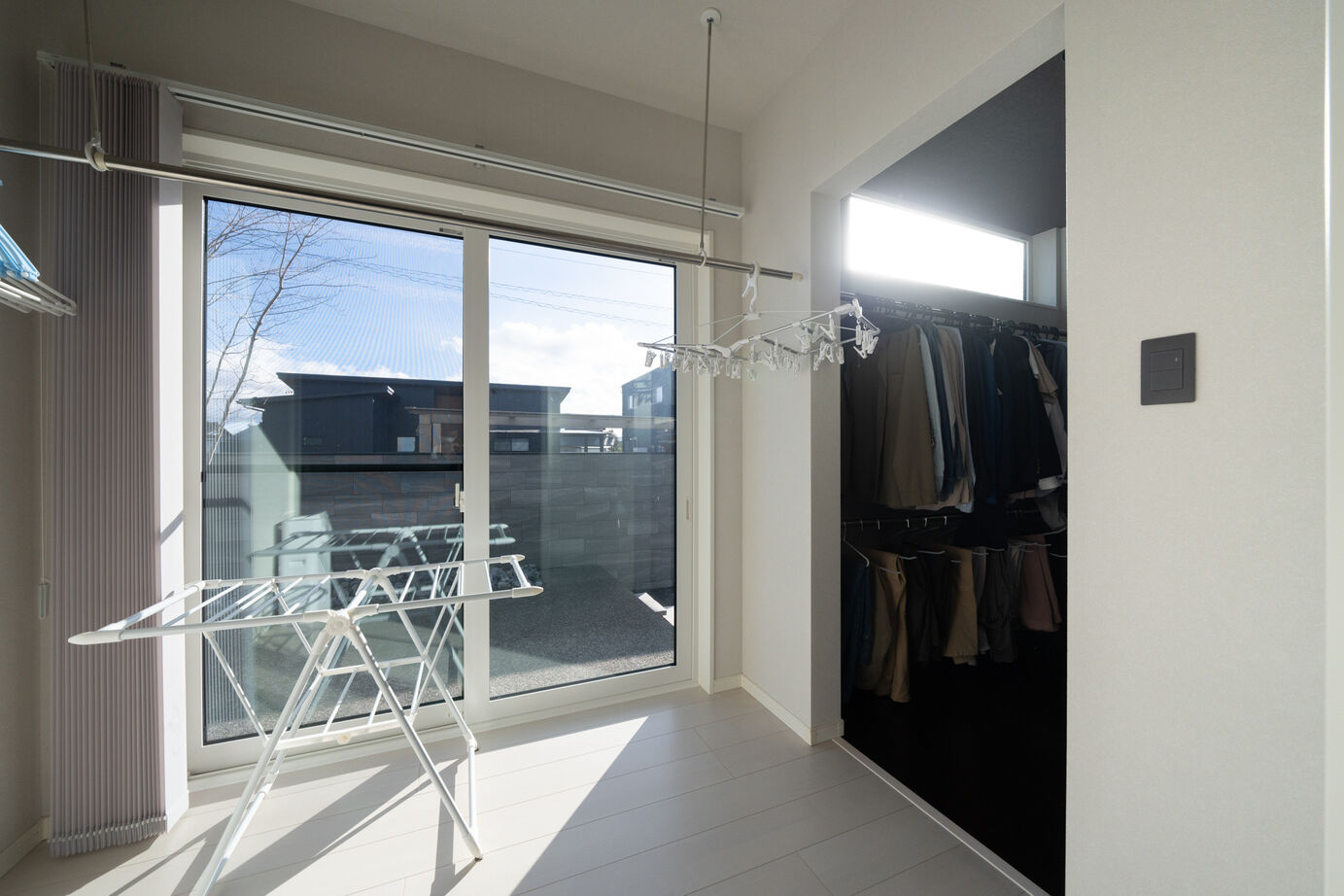 ヤマト住建 【ホテルライク／３LDK】美しさを極めた、アーティスティックな室内空間の建築実例画像3