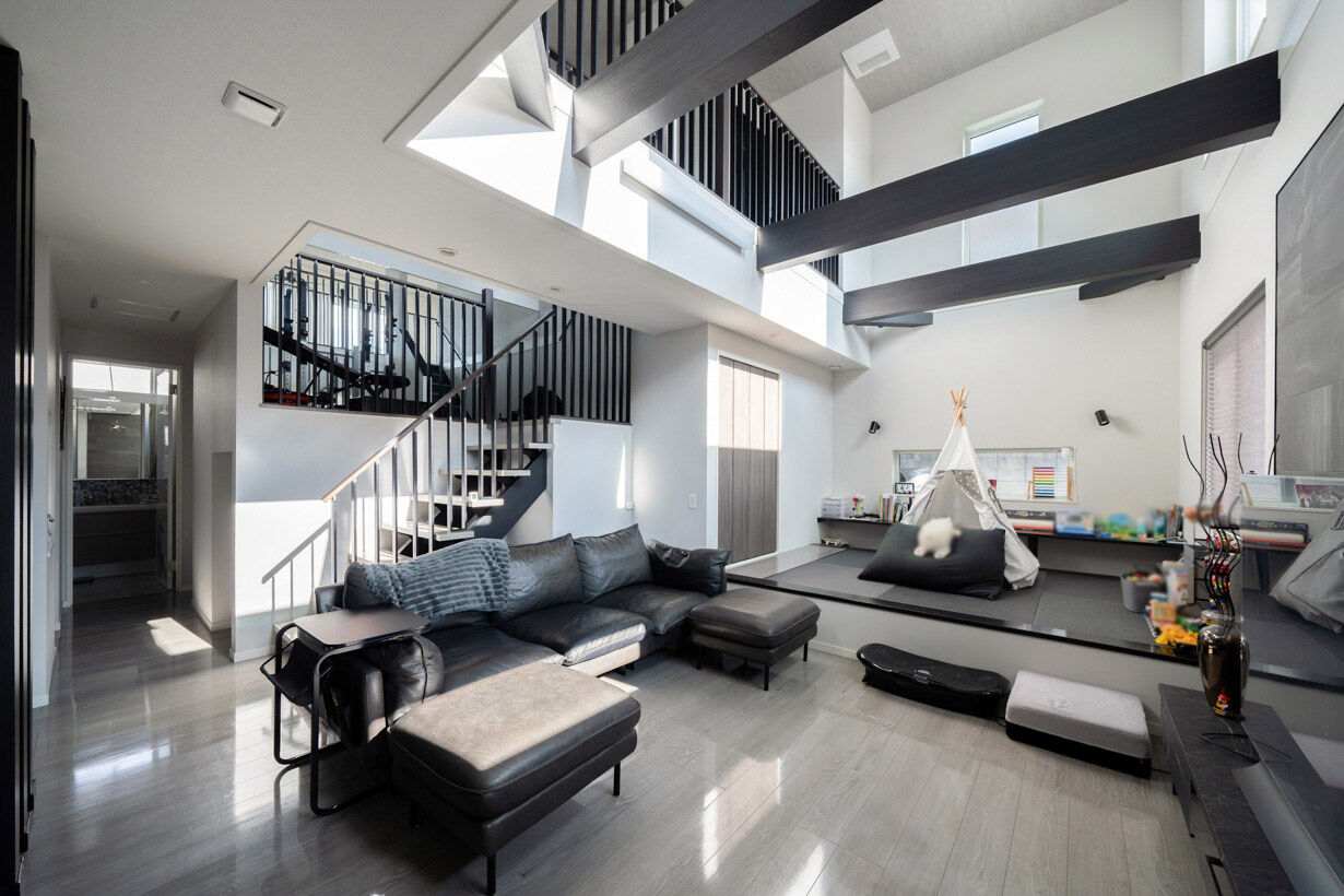 ヤマト住建 【スキップフロア/シアタールーム/吹き抜け】多層空間が愉しい！意匠性＆開放感にあふれた住まいの建築実例画像2