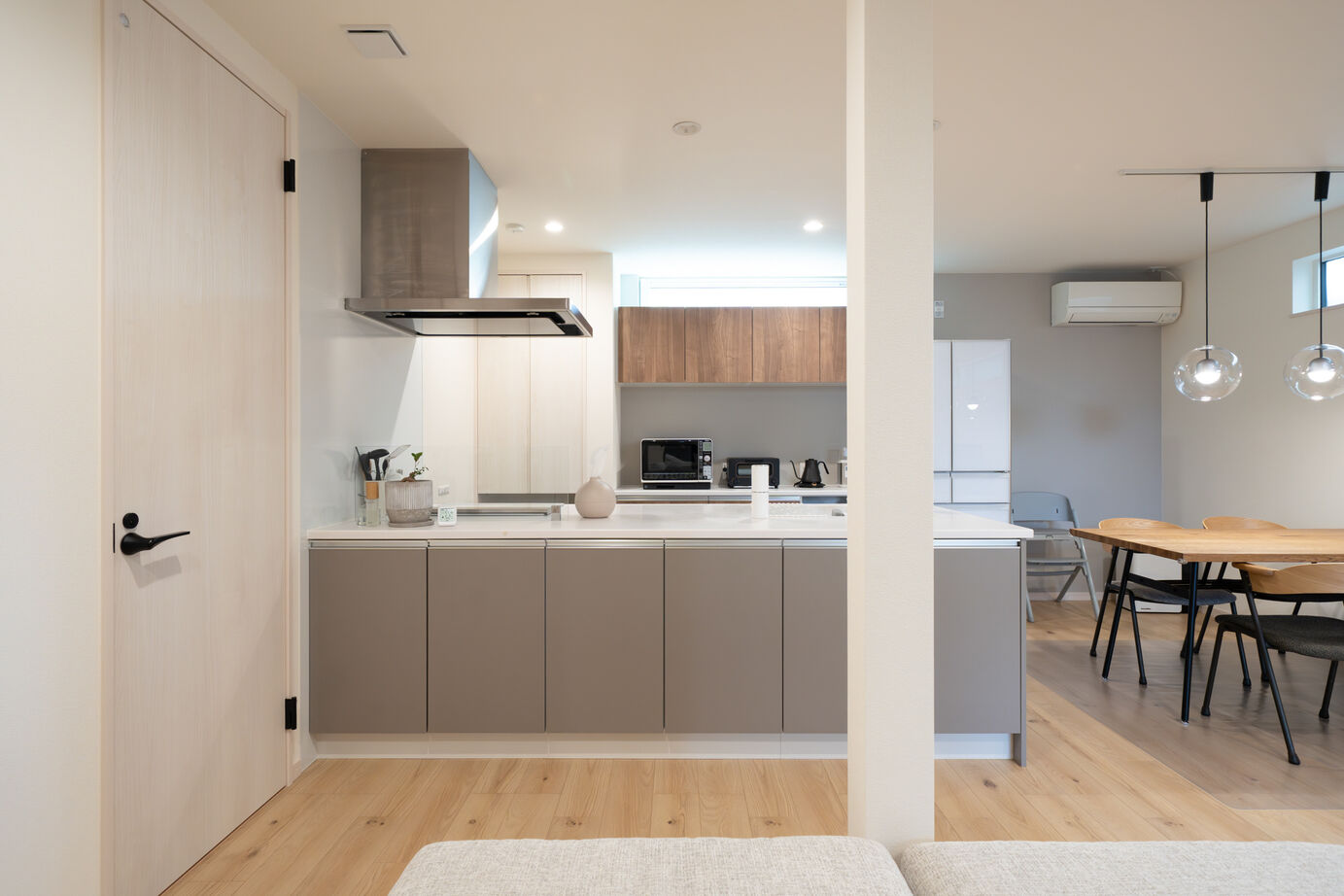 ヤマト住建 【回遊動線/家事ラク】家族みんなが集まりたくなる、優しさあふれるひろびろLDKの建築実例画像2