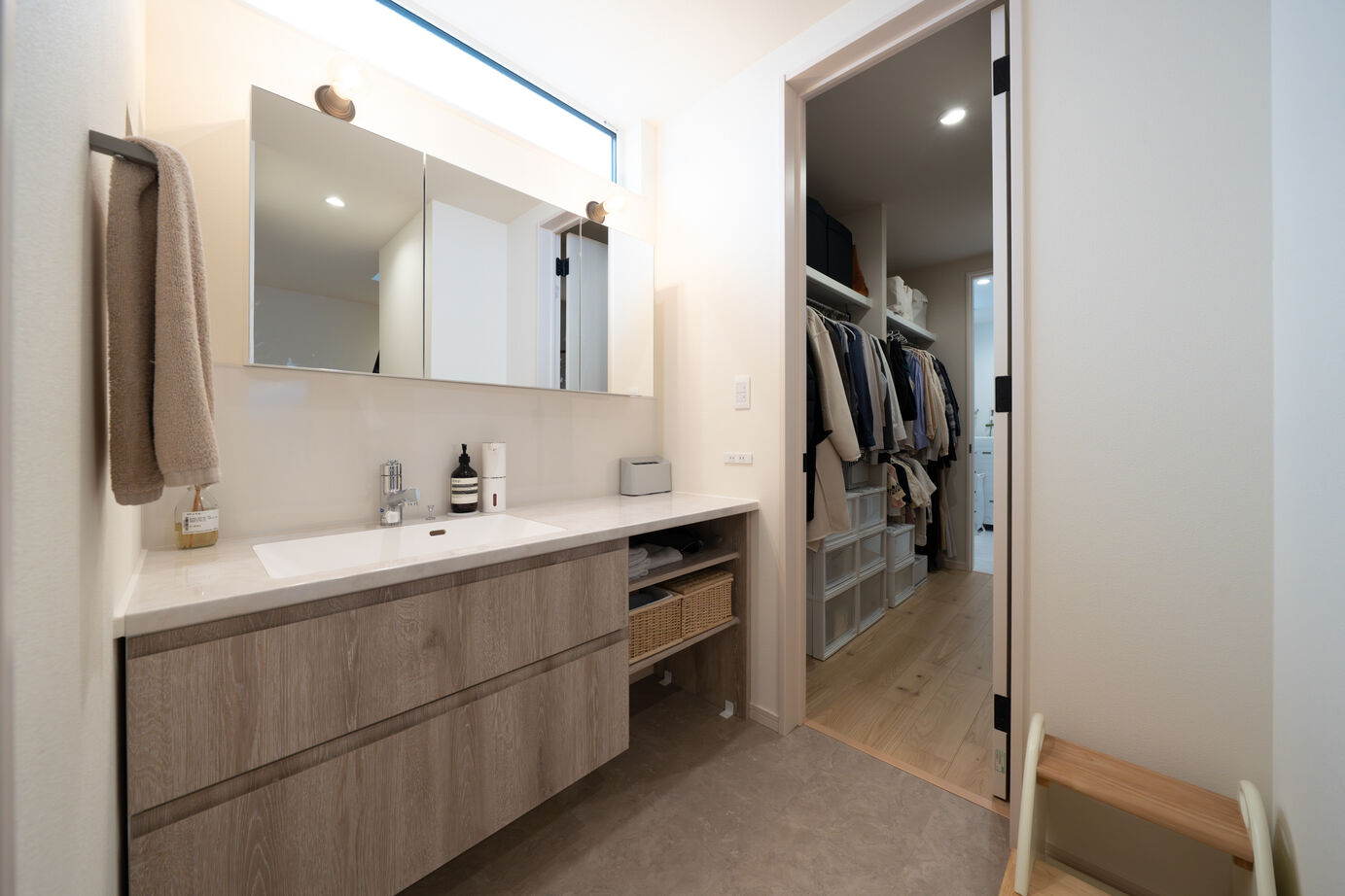 ヤマト住建 【回遊動線/家事ラク】家族みんなが集まりたくなる、優しさあふれるひろびろLDKの建築実例画像5