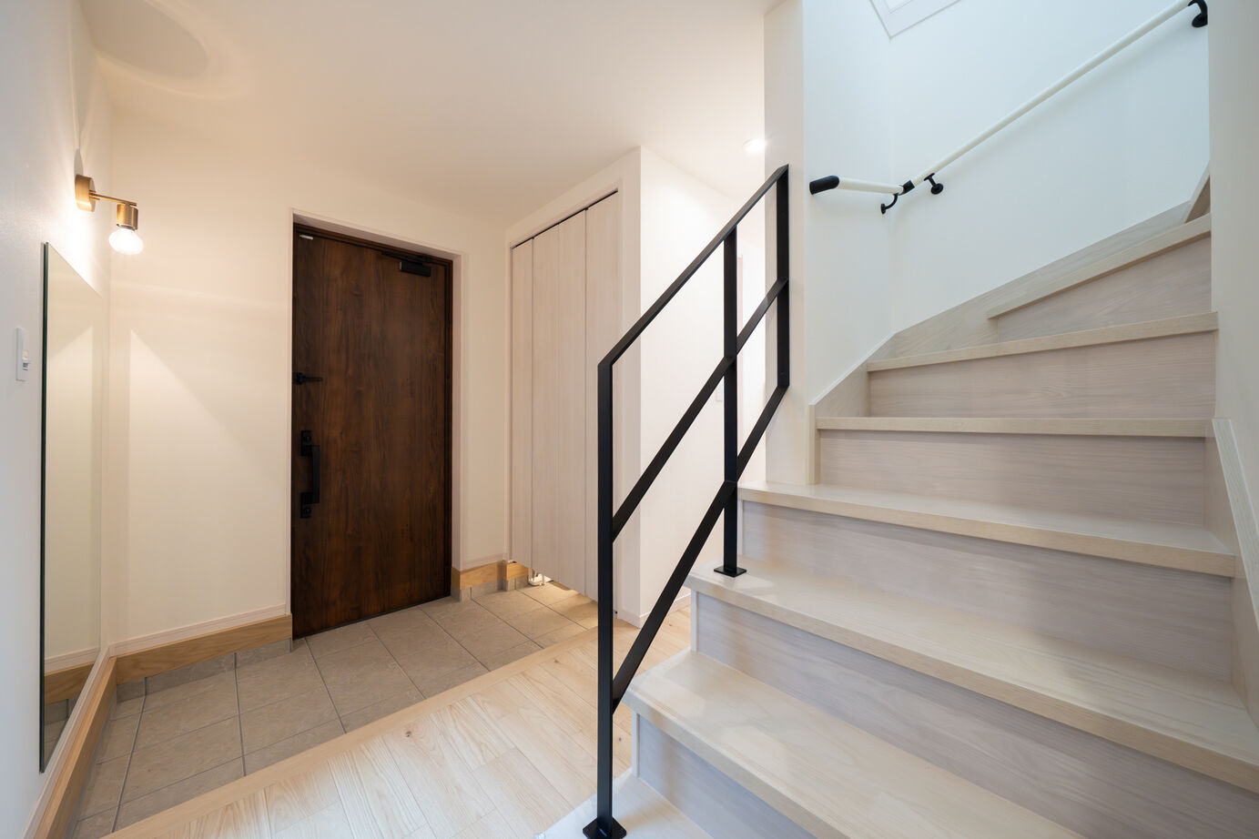 ヤマト住建 【回遊動線/家事ラク】家族みんなが集まりたくなる、優しさあふれるひろびろLDKの建築実例画像8