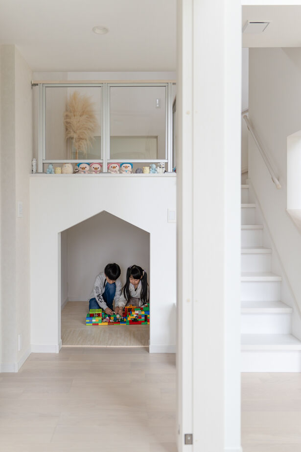 ヤマト住建 【子育て／家事ラク／吹き抜け】冬でも裸足で心地いい、陽だまりの大空間LDKの建築実例画像4