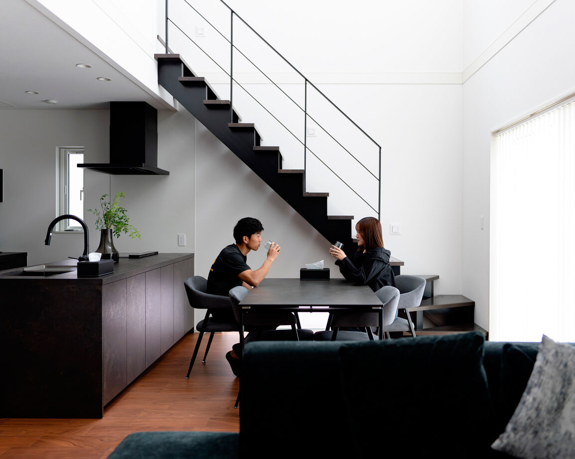 ヤマト住建 兵庫県加古川市/吹抜け/デザイン性も住み心地も実現。家で過ごす時間が何よりも幸せにの建築実例画像1