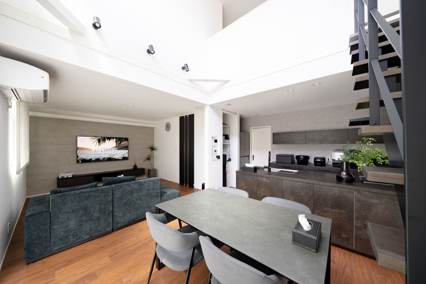 ヤマト住建 兵庫県加古川市/吹抜け/デザイン性も住み心地も実現。家で過ごす時間が何よりも幸せにの建築実例画像3