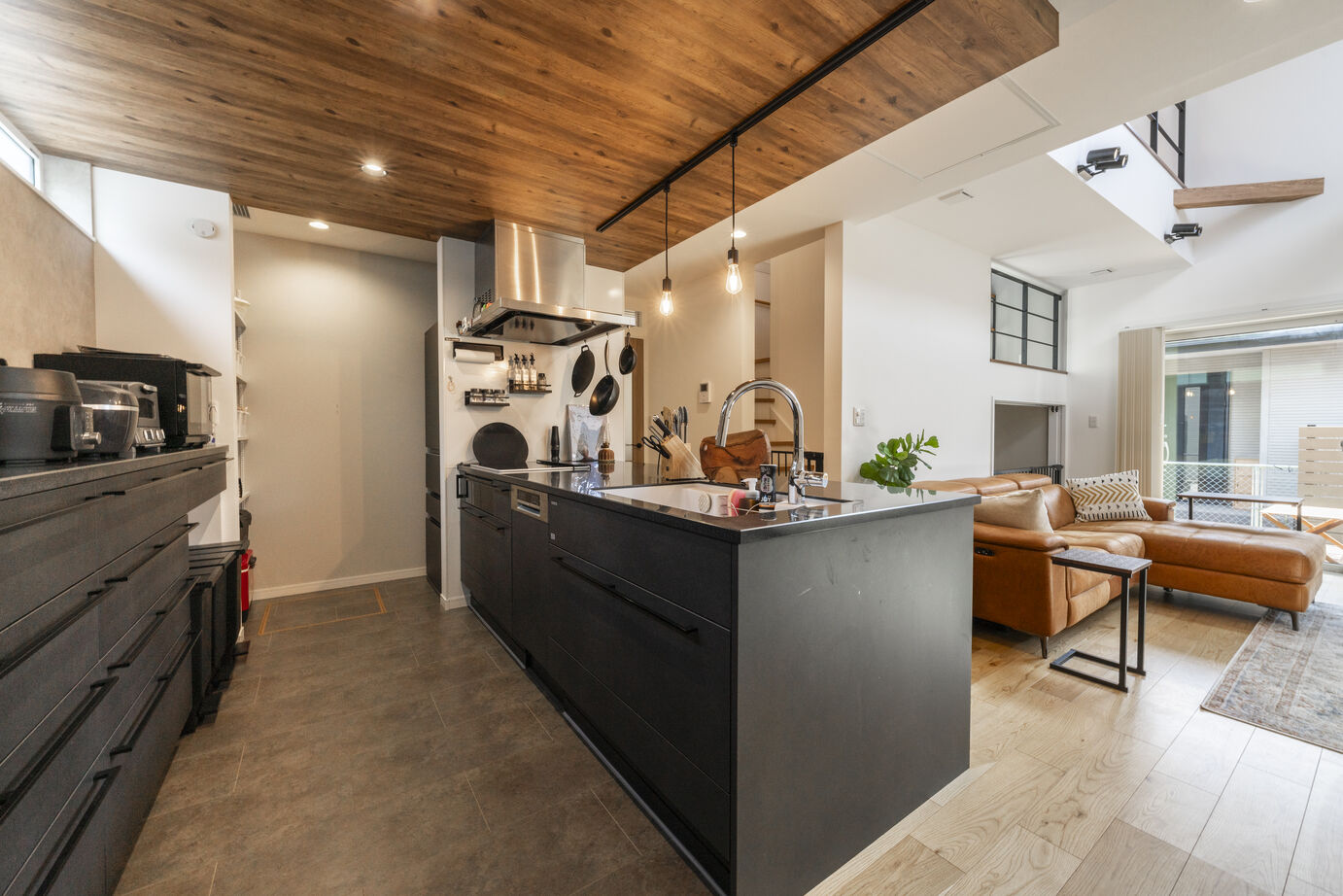 ヤマト住建 群馬県太田市/スキップフロアと大きなデッキが叶えた、理想の暮らしの建築実例画像6