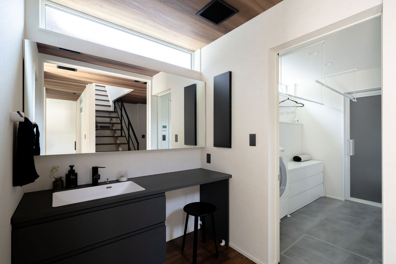 ヤマト住建 兵庫県姫路市/中庭とリビングが一体化。人が大勢集まりくつろげる仕掛けが満載！の建築実例画像9