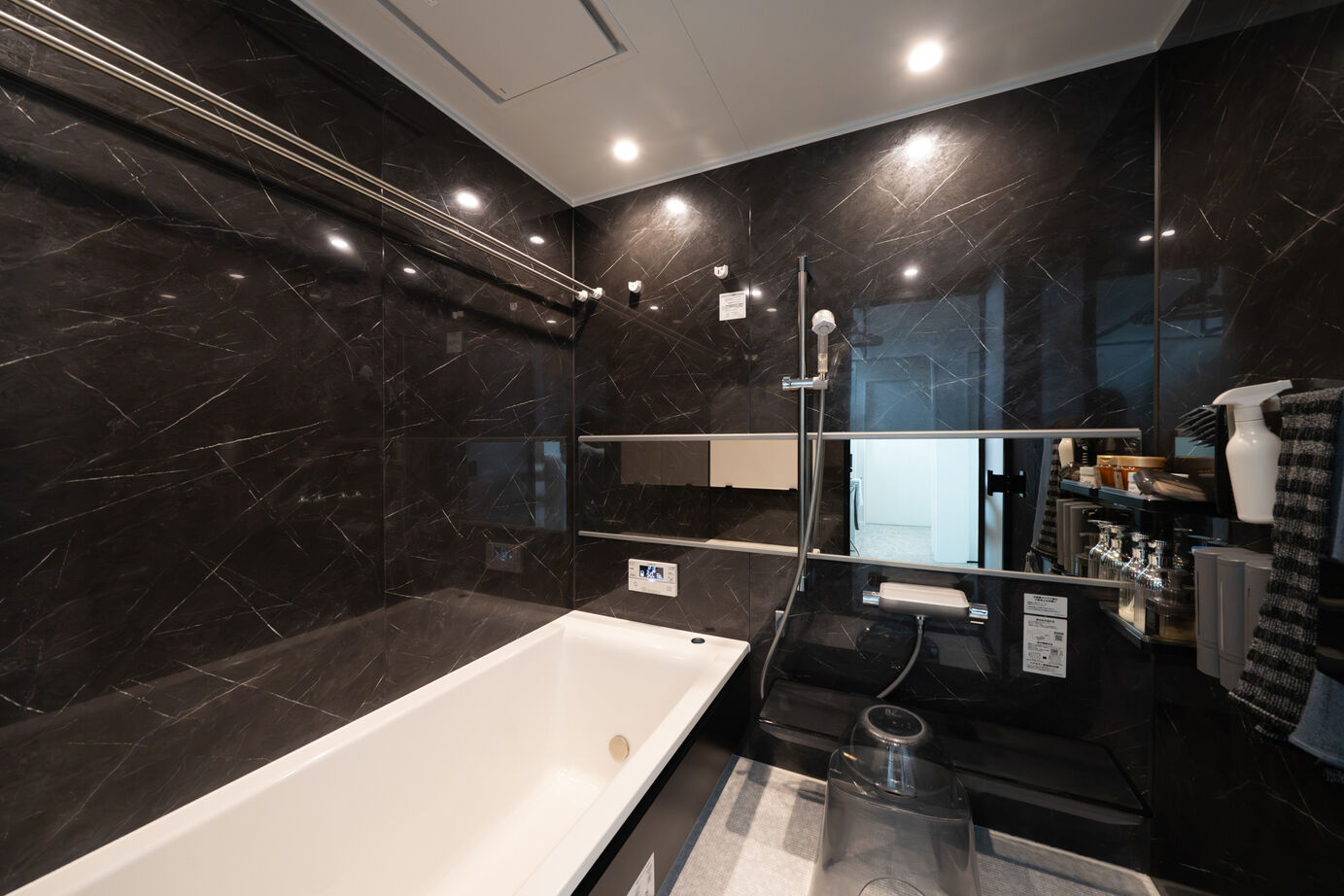 ヤマト住建 兵庫県加古川市/ワンフロアに広がる贅沢──ホテルライクな平屋で過ごす日常の建築実例画像10