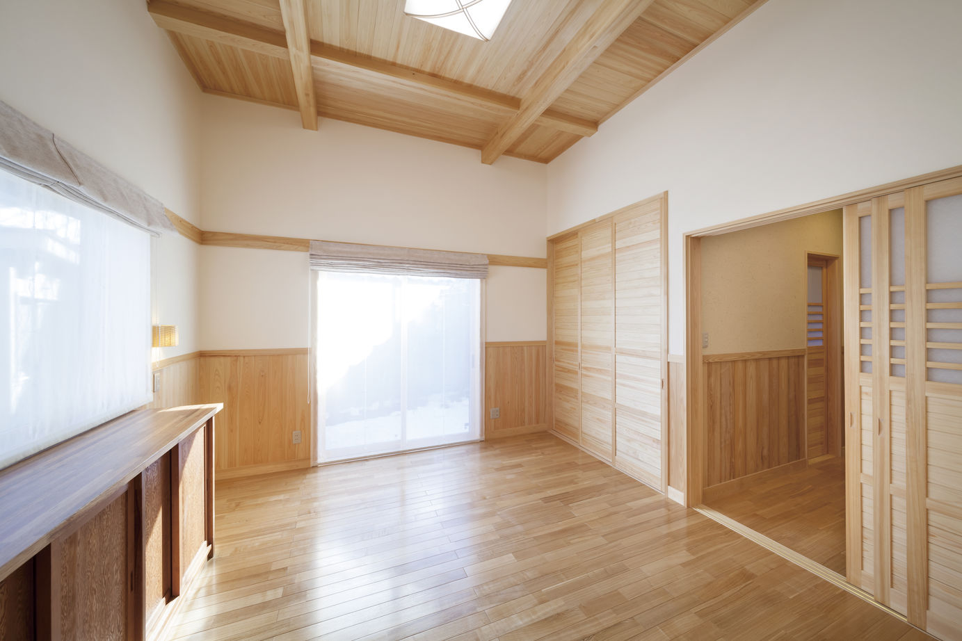 深澤木材 【2500～3000万円/28坪/間取り/無垢/木の家/和室】匠の技が光る選りすぐりの木材が息づく和モダン平屋住宅の建築実例画像6