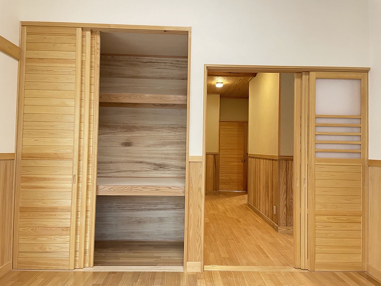 深澤木材 【2500～3000万円/28坪/間取り/無垢/木の家/和室】匠の技が光る選りすぐりの木材が息づく和モダン平屋住宅の建築実例画像7