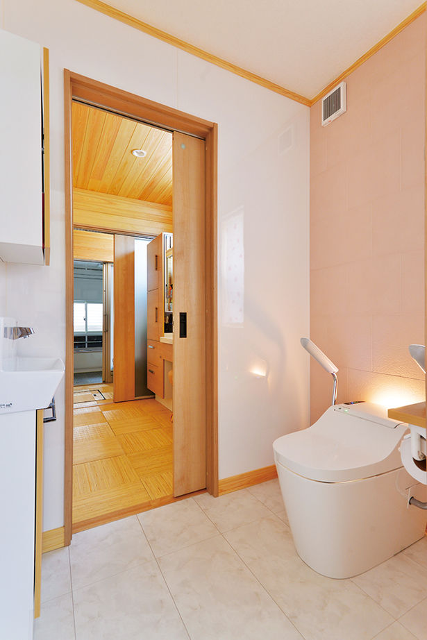 深澤木材 【3020万円/40坪/間取り有/平屋】吹き抜け窓で明るさを確保した平屋住まい。二世帯住宅対応で和モダンな家の建築実例画像6