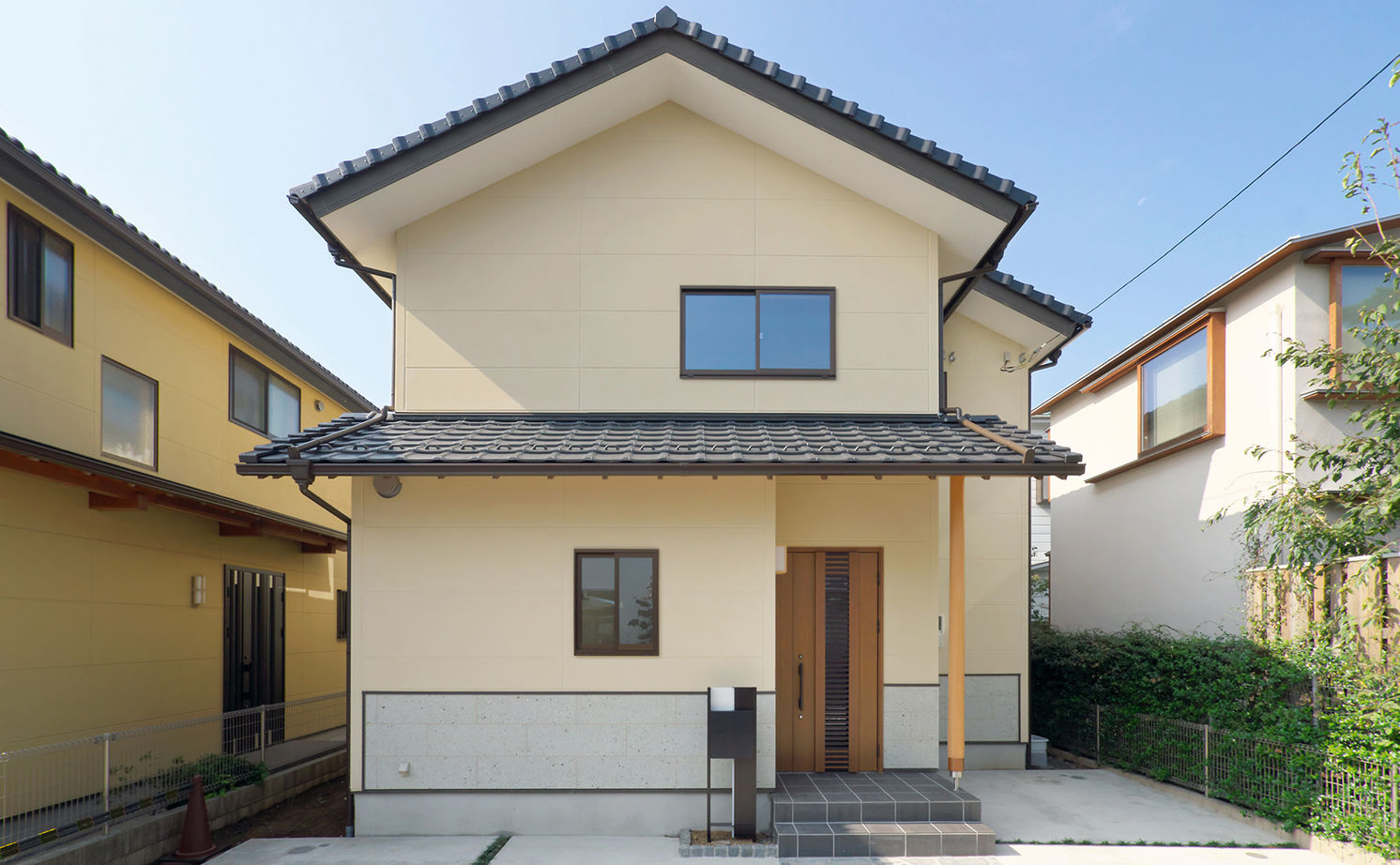 深澤木材 【31坪/瓦屋根/自然素材】モデルハウスで一目惚れした伝統的な和風建築。木の香り漂う旅館のような家の建築実例画像3