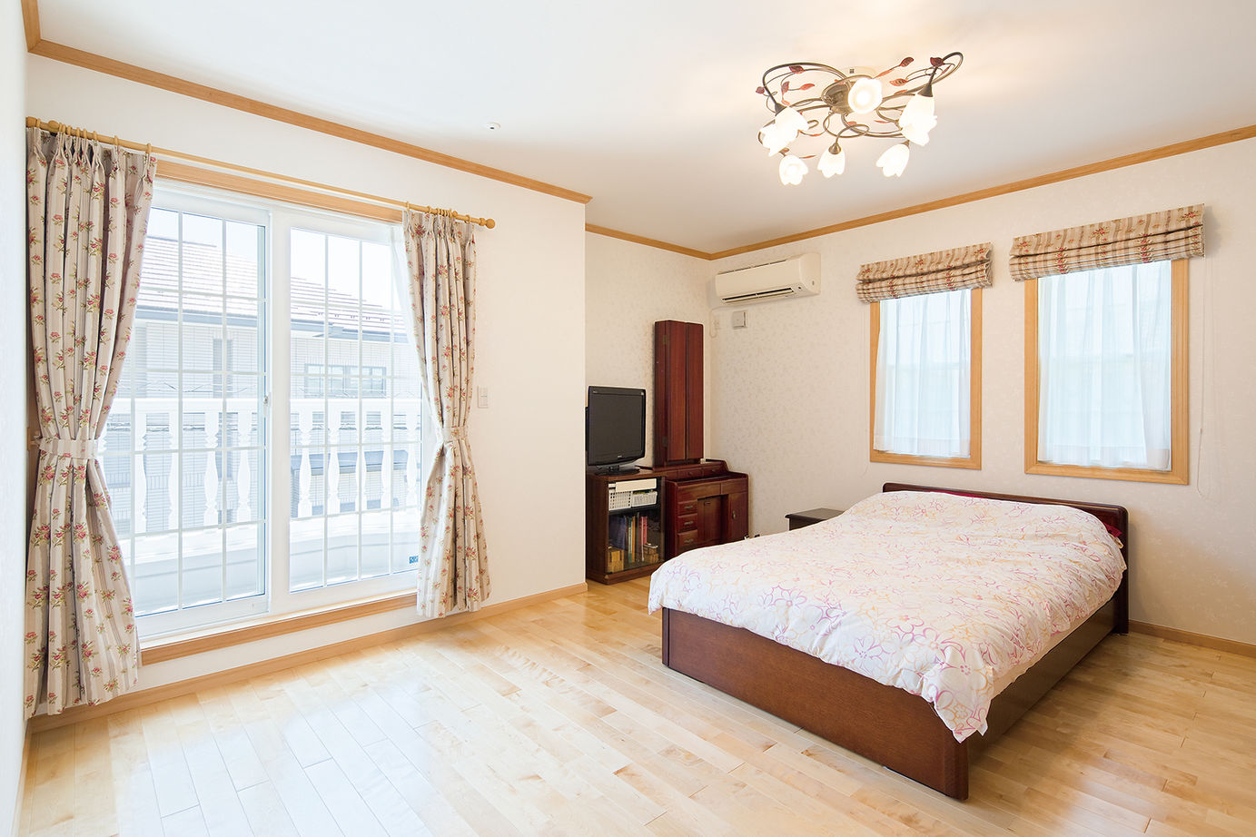 アーバンホーム 【2000万円台/間取り図】映画のワンシーンを思わせる「お城みたいな家ね」と評判のプロヴァンス風輸入住宅の建築実例画像9