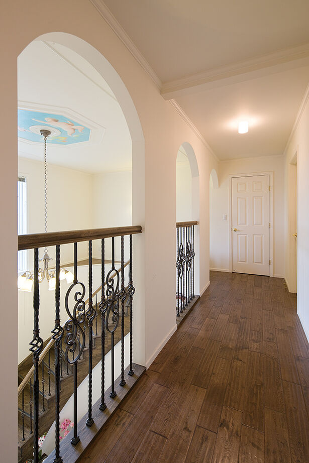 アーバンホーム 【6000万円台/ガレージ/間取り図】大きな中庭のある南仏オールドプロヴァンスのお城のようなかわいいお家の建築実例画像3