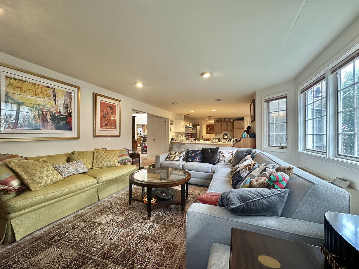 アーバンホーム 【8000万円台/車2台分/中庭/間取り図】本場の米国式スタイルを楽しむアメリカンビルトインガレージハウスの建築実例画像12