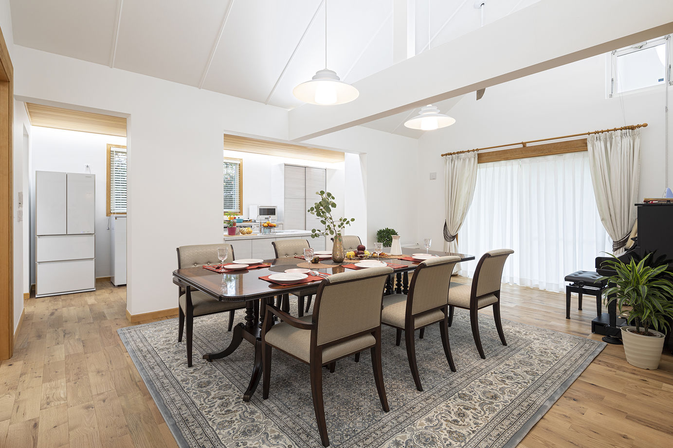 アーバンホーム 【5000万円台/車2台分/ビルトインガレージ/ZEH/間取り図】重厚感あふれるオシャレな北欧テイストの平屋住宅の建築実例画像4