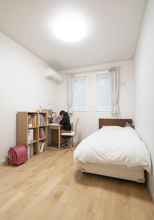 アーバンホーム 【5000万円台/車2台分/ビルトインガレージ/ZEH/間取り図】重厚感あふれるオシャレな北欧テイストの平屋住宅の建築実例画像14