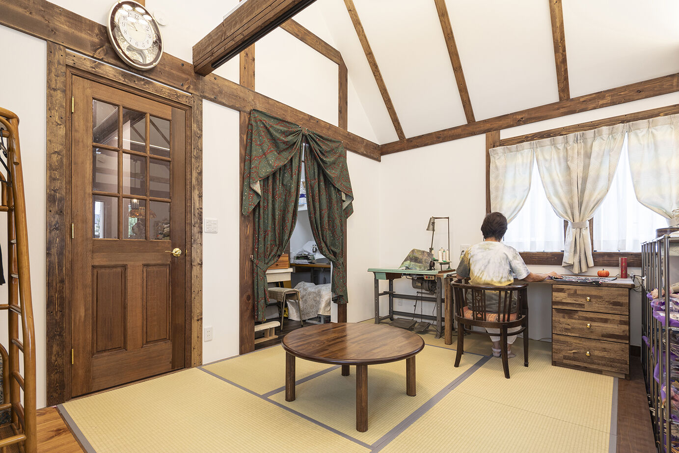 アーバンホーム 【5000万円台／店舗併用／吹抜／間取図】ハーフティンバー様式×古民家風でつくるクラシカルな二世帯住宅の建築実例画像10