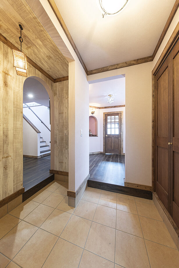 アーバンホーム 【5000万円台／店舗併用／吹抜／間取図】ハーフティンバー様式×古民家風でつくるクラシカルな二世帯住宅の建築実例画像12