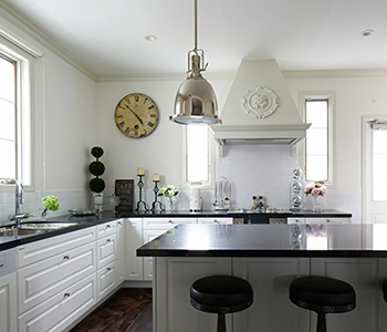 メープルホームズインターナショナル 【コンテンポラリースタイル】おもてなしの心を随所に取り入れた、センスと気品あふれるオーダーメイドの家の建築実例画像7