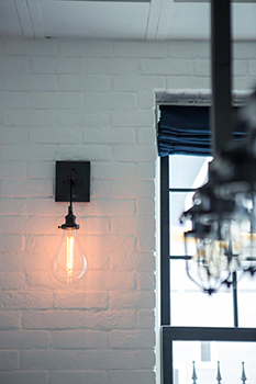 メープルホームズインターナショナル 【ニューヨークスタイル／マンハッタン】重厚感×優雅、現代的デザイン×自然素材が融合したクールな住まいの建築実例画像4