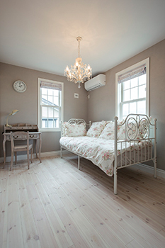 メープルホームズインターナショナル 【ニューヨークスタイル／マンハッタン】重厚感×優雅、現代的デザイン×自然素材が融合したクールな住まいの建築実例画像10