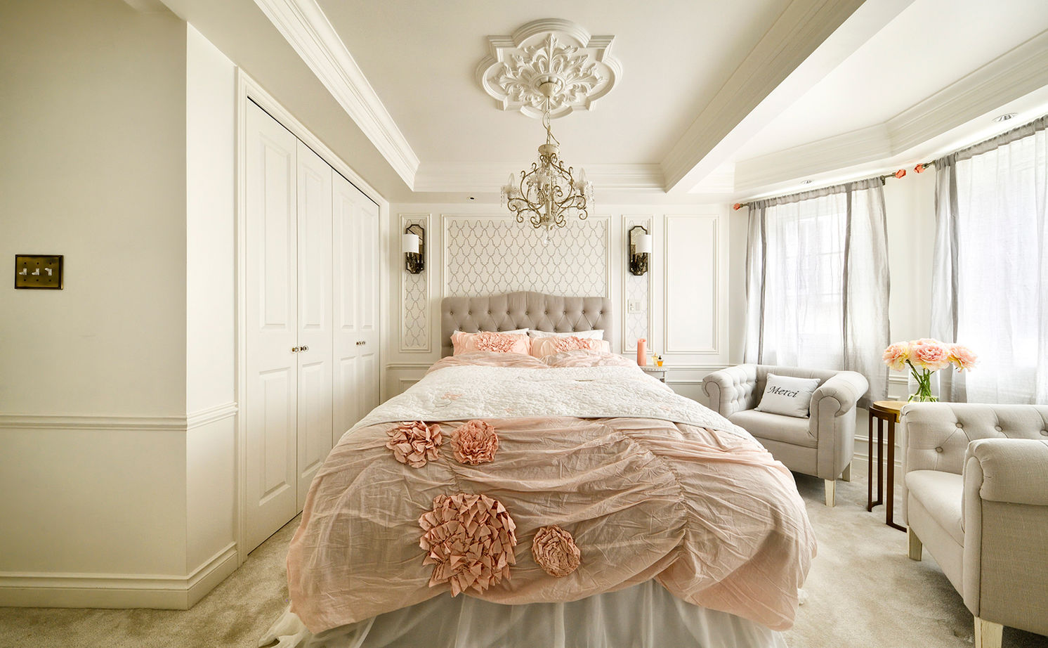 メープルホームズインターナショナル 【パリスタイル】現地で見た本物のデザインをわが家に。東京の狭小地に美しいフォルムを描く家の建築実例画像8