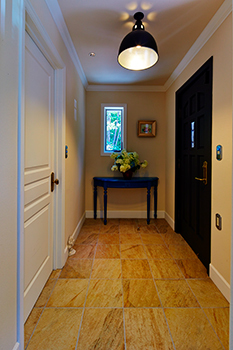 メープルホームズインターナショナル 【フレンチスタイル】自然に囲まれながらも吹き抜け断熱で一年中快適。心地よく自然と寄り添う欧風の住まいの建築実例画像8