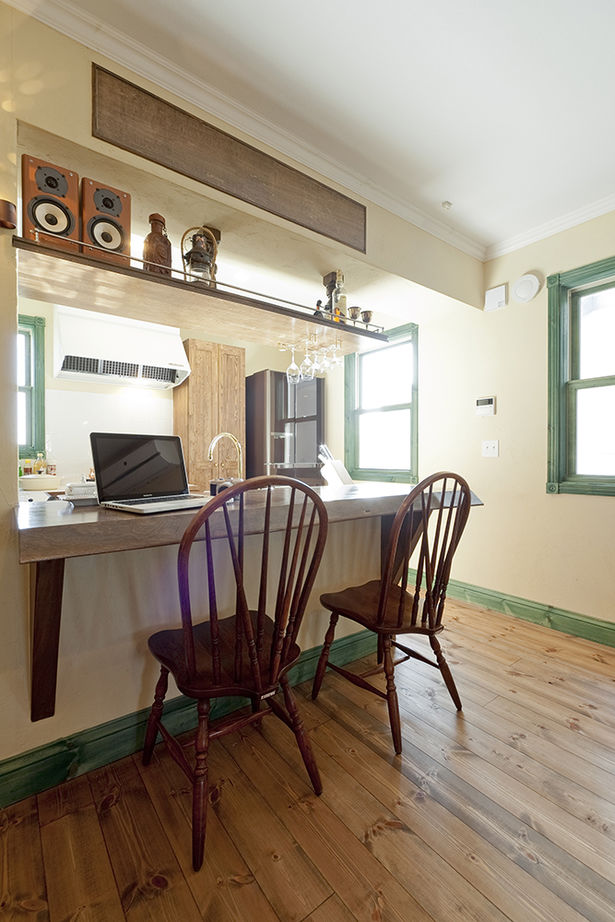 メープルホームズインターナショナル 【赤毛のアンの家】ビルトインガレージやバーコーナー、趣味を楽しむ空間で家での時間が充実｜間取り有の建築実例画像5