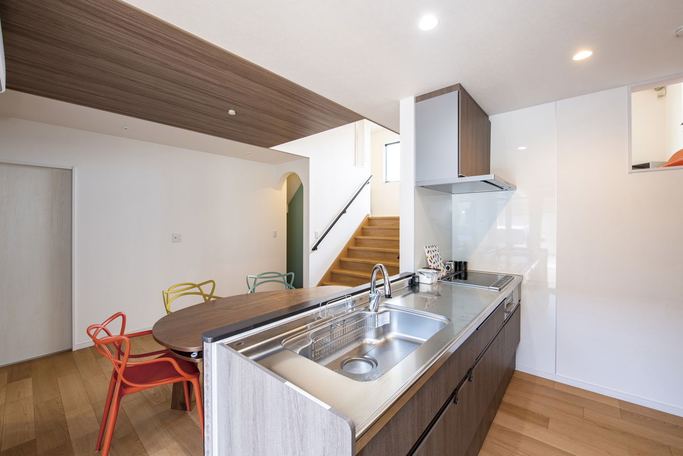 児島産業 【1000万円台】1.8m幅の階段で光を呼び込む　4層のスキップフロアで住んでいて楽しい家の建築実例画像8