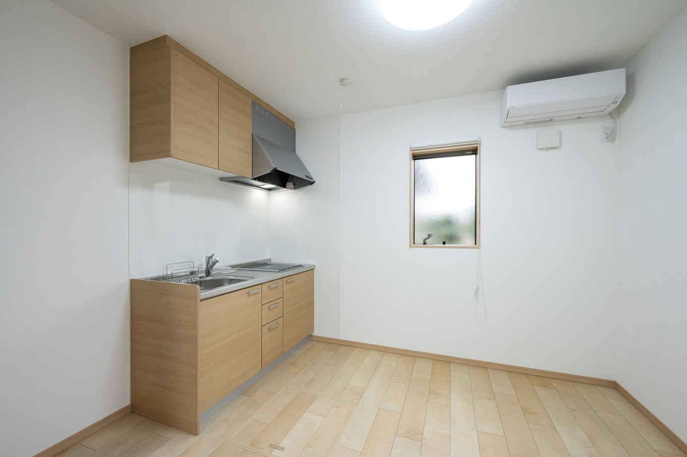 児島産業 【2000万円台/間取り図掲載有】空間の広がりと変化を楽しむ、ひと味違うスキップフロアのある二世帯住宅の建築実例画像7