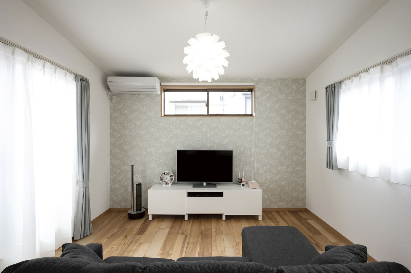 児島産業 【2000万円台/間取り図掲載有】空間の広がりと変化を楽しむ、ひと味違うスキップフロアのある二世帯住宅の建築実例画像9