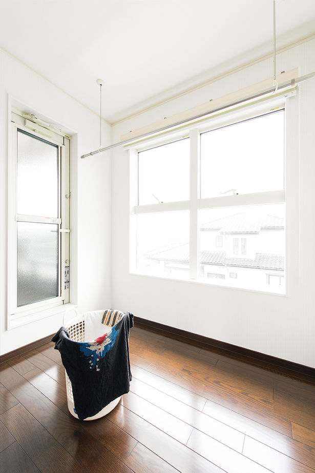 イシンホーム住宅研究会　相生建設 匠とつくるこだわりの住まい。お洒落なモダンテイストの二世帯住宅の建築実例画像4