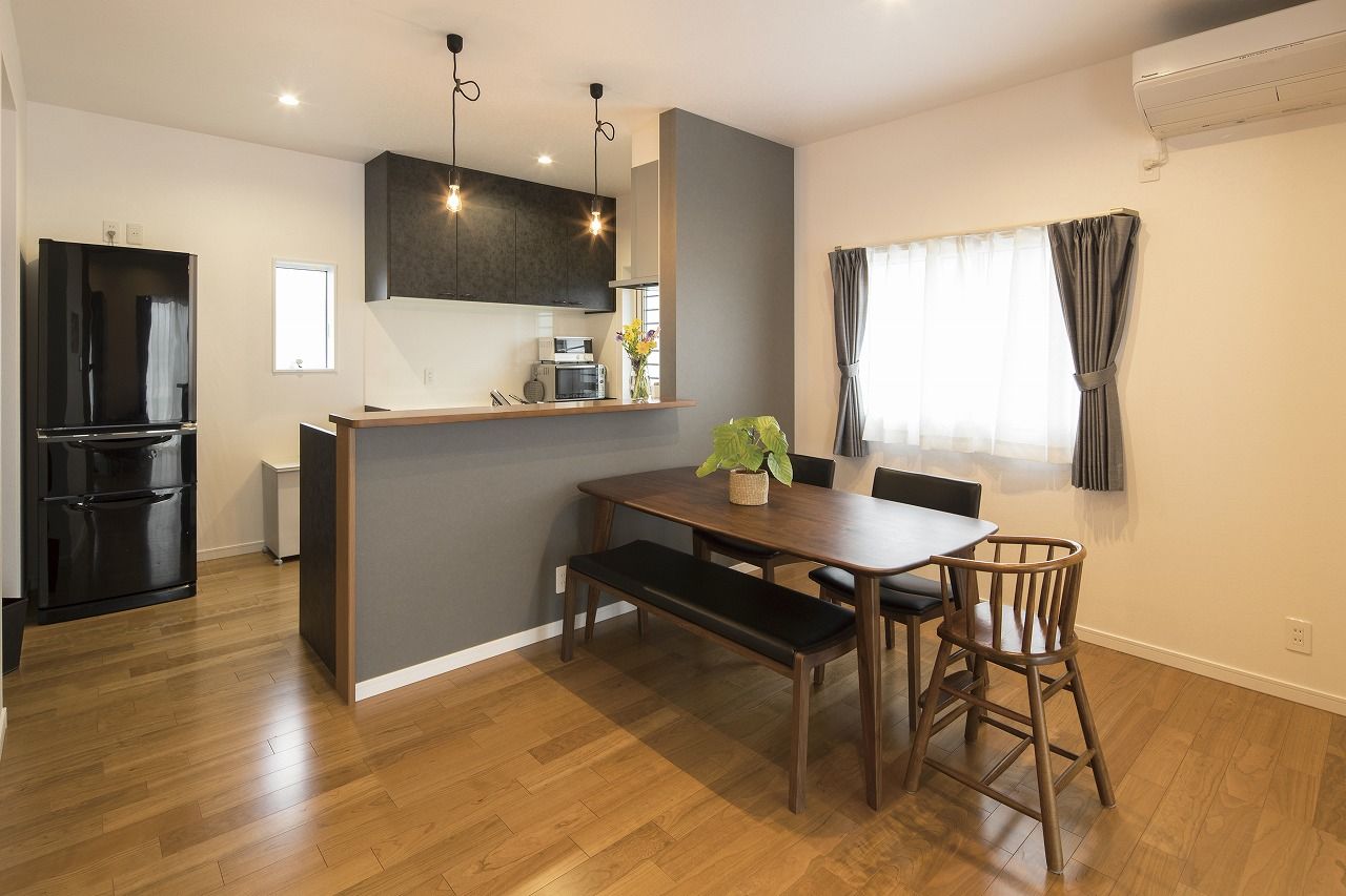 イシンホーム住宅研究会　相生建設 家事効率×モダンなデザイン！ゆったり落ち着いて住まう二世帯住宅の建築実例画像3