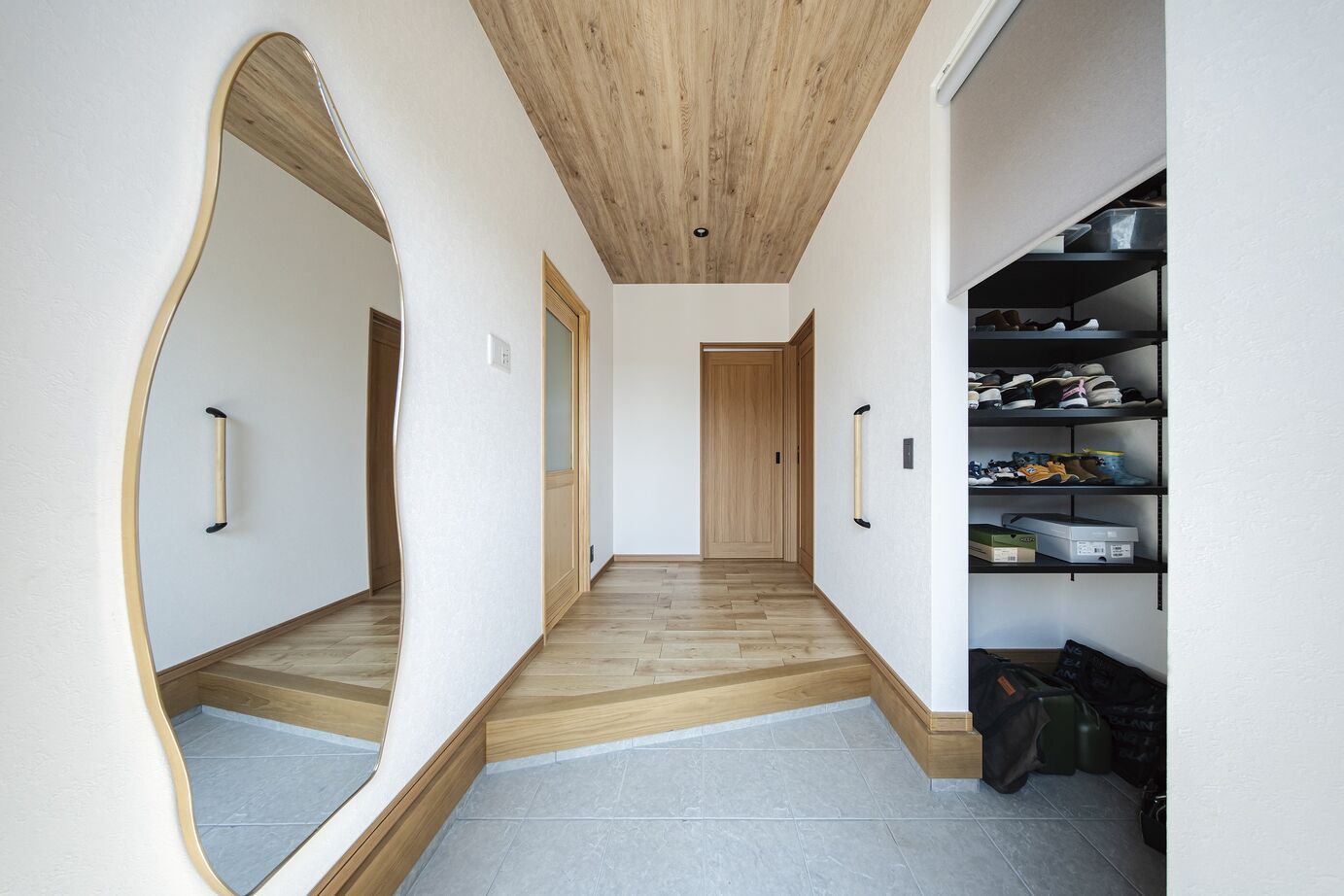 イシンホーム住宅研究会　相生建設 施主ファーストの家づくりに感動。広々LDK で家族団らんを楽しむ家の建築実例画像9