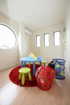 Archi Factory　HIMAWARI　アーキ・ファクトリー・ヒマワリ ホームエレベーター付き　重量鉄骨で3世代同居を実現の建築実例画像4