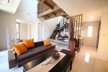 Archi Factory　HIMAWARI　アーキ・ファクトリー・ヒマワリ リゾート感あふれるデザインで内外観をコーディネート。畳スペースで「和」の癒しと快適性を演出の建築実例画像5