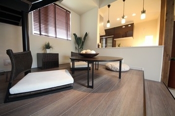 Archi Factory　HIMAWARI　アーキ・ファクトリー・ヒマワリ リゾート感あふれるデザインで内外観をコーディネート。畳スペースで「和」の癒しと快適性を演出の建築実例画像7