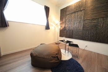 Archi Factory　HIMAWARI　アーキ・ファクトリー・ヒマワリ リゾート感あふれるデザインで内外観をコーディネート。畳スペースで「和」の癒しと快適性を演出の建築実例画像8