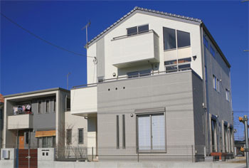 Archi Factory　HIMAWARI　アーキ・ファクトリー・ヒマワリ 20代で重量鉄骨３階建てを叶え　吹抜けや大型バルコニーを楽しむの建築実例画像2