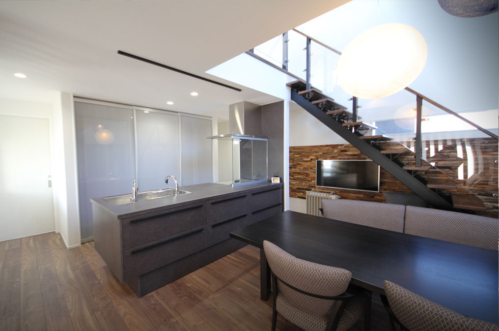 Archi Factory　HIMAWARI　アーキ・ファクトリー・ヒマワリ デザイン・インテリア・ガレージと、全てにおいて「ハイグレード住宅」を再現した住まいの建築実例画像2