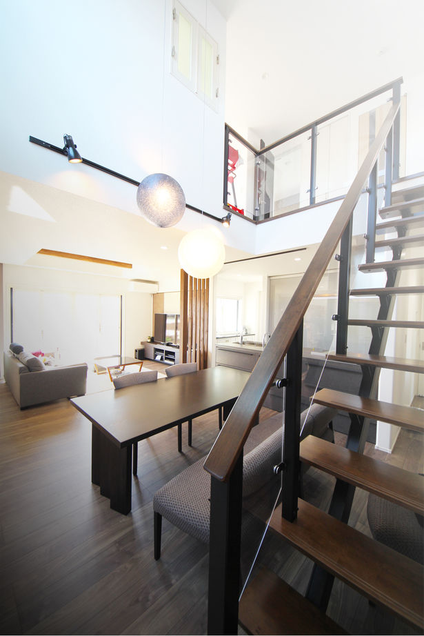 Archi Factory　HIMAWARI　アーキ・ファクトリー・ヒマワリ デザイン・インテリア・ガレージと、全てにおいて「ハイグレード住宅」を再現した住まいの建築実例画像5