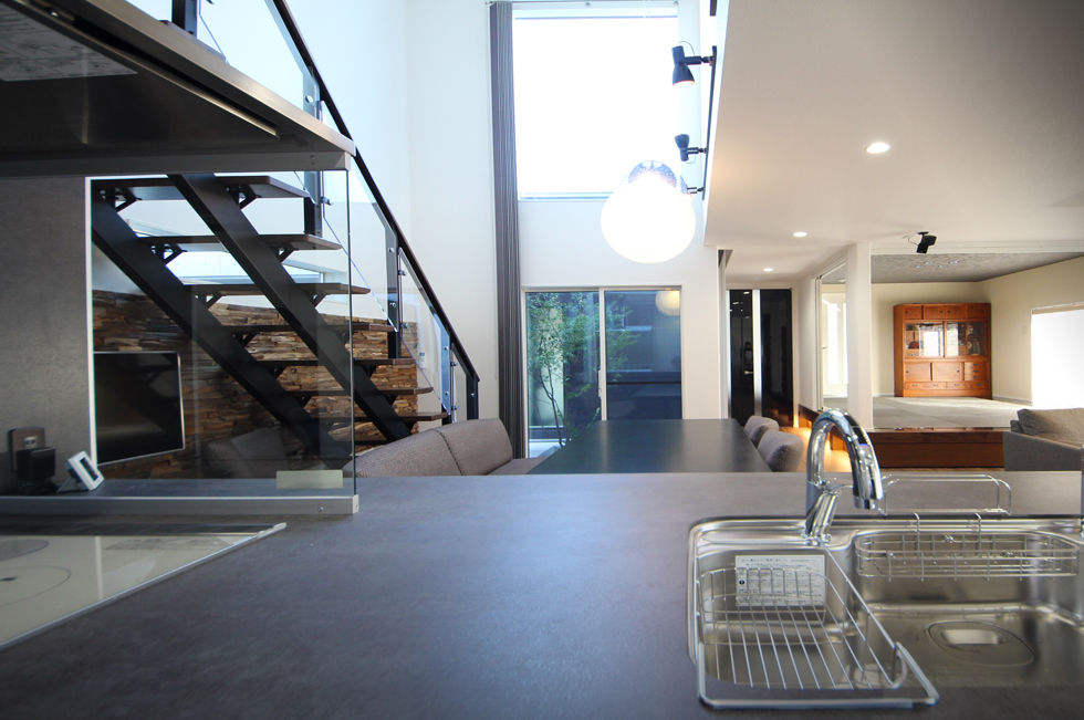 Archi Factory　HIMAWARI　アーキ・ファクトリー・ヒマワリ デザイン・インテリア・ガレージと、全てにおいて「ハイグレード住宅」を再現した住まいの建築実例画像6