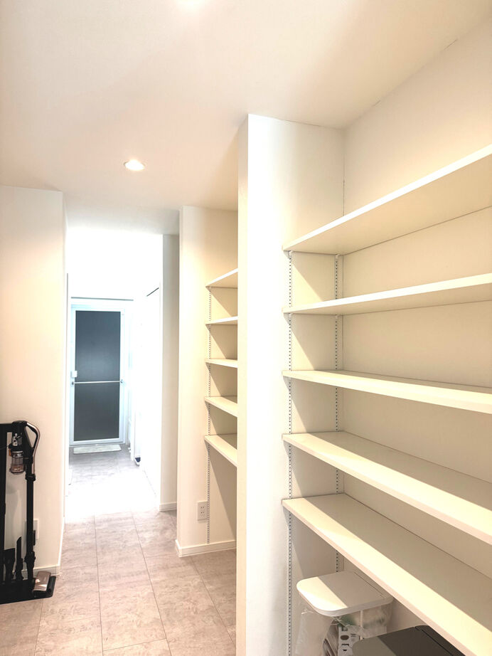 クレスト・ホーム 【平屋/トリプル断熱工法/免震装置】諦め切れなかった夢が実現！キッチンが主役のホテルライクな平屋の建築実例画像6