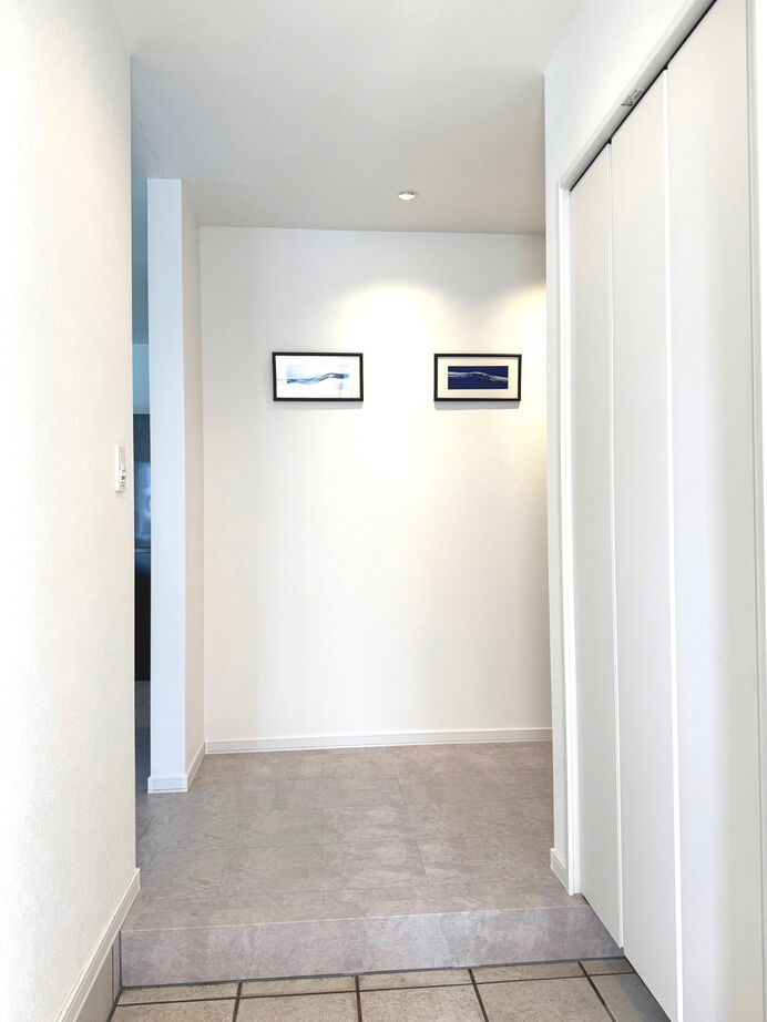 クレスト・ホーム 【平屋/トリプル断熱工法/免震装置】諦め切れなかった夢が実現！キッチンが主役のホテルライクな平屋の建築実例画像8