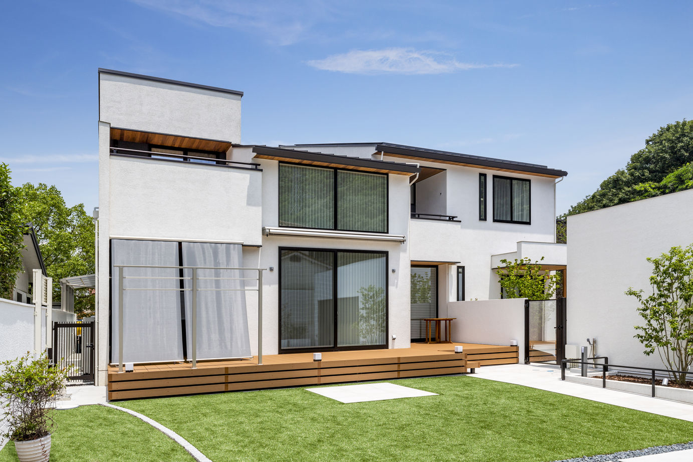 SUUMO】 庭を望む、寛ぎとシンプルモダンを極めた住まい - タカシン・ホーム 本社の建築実例詳細 | 注文住宅